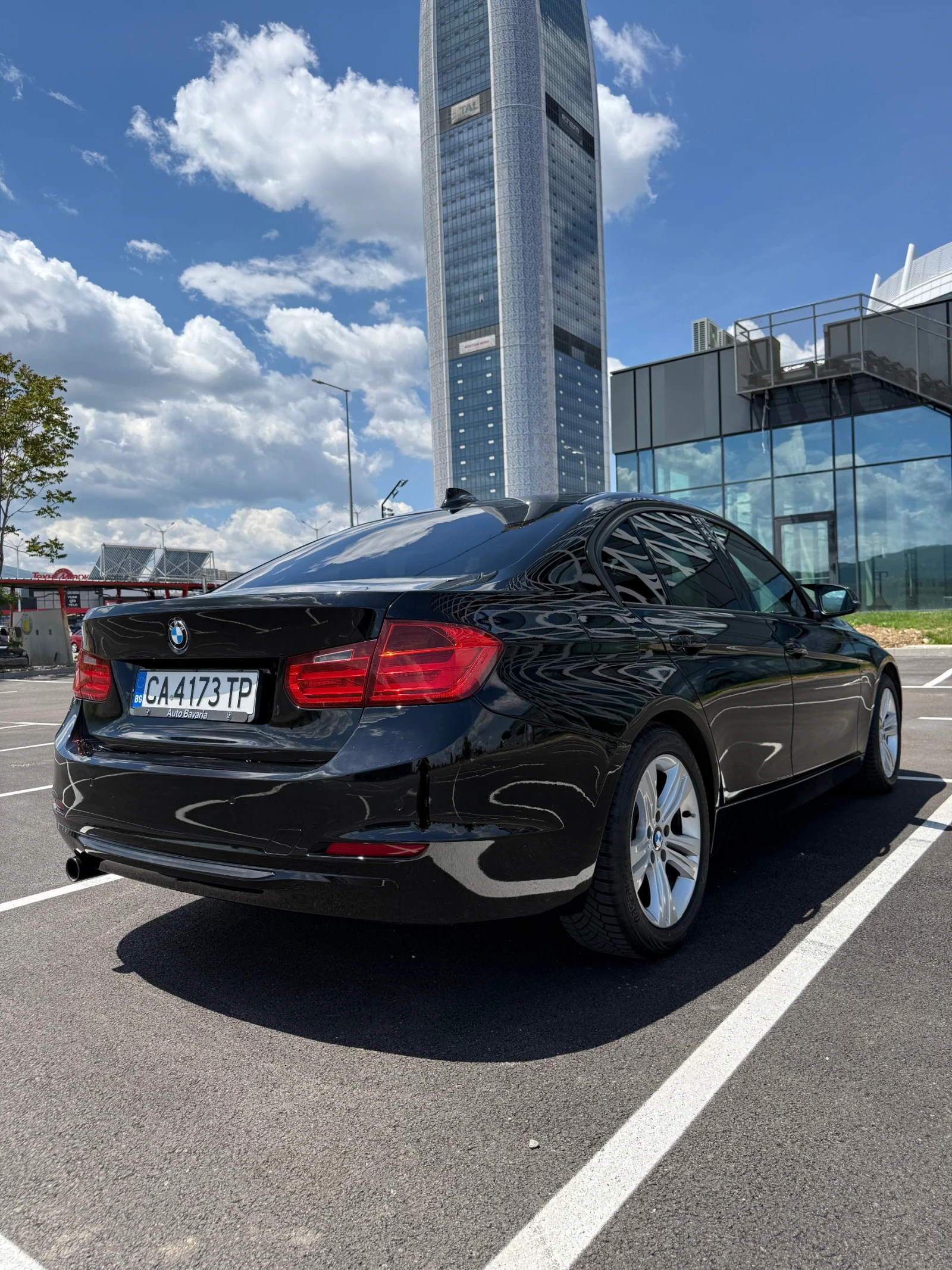 BMW 318 Напълно обслужен, сменени вериги, снимка 7 - Автомобили и джипове - 54668154