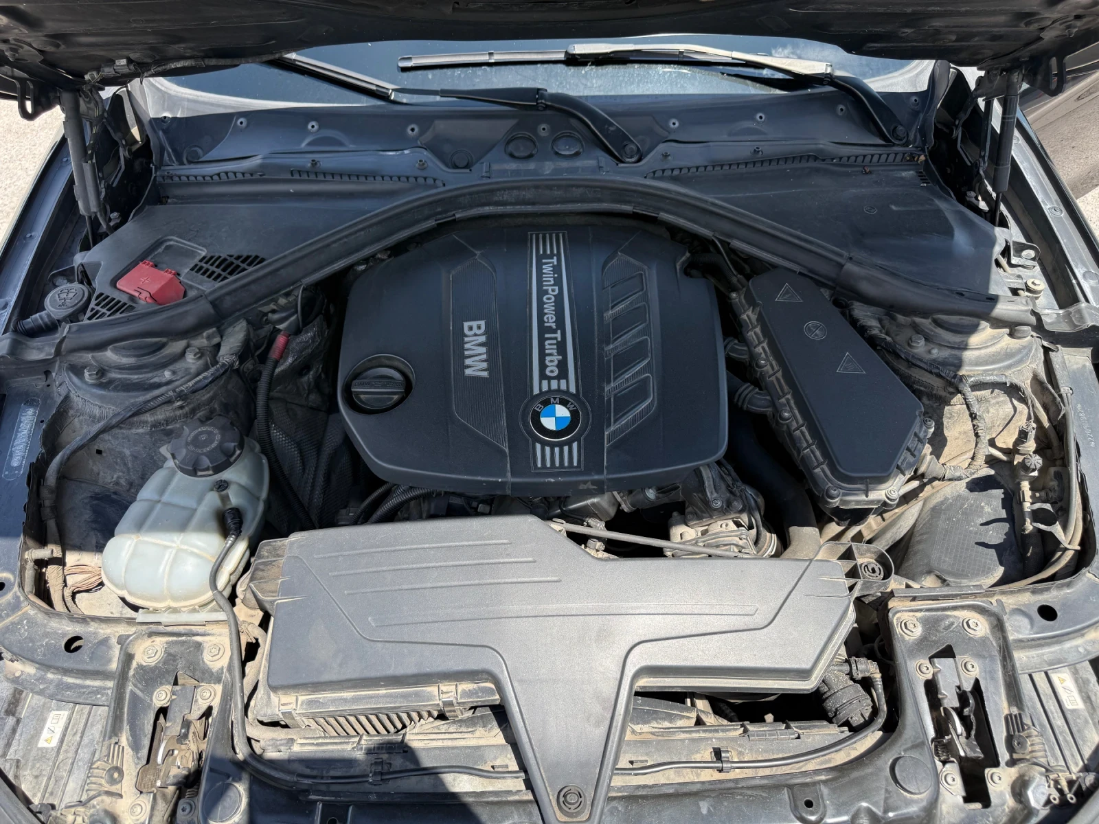 BMW 318 Напълно обслужен, сменени вериги, снимка 14 - Автомобили и джипове - 54668154