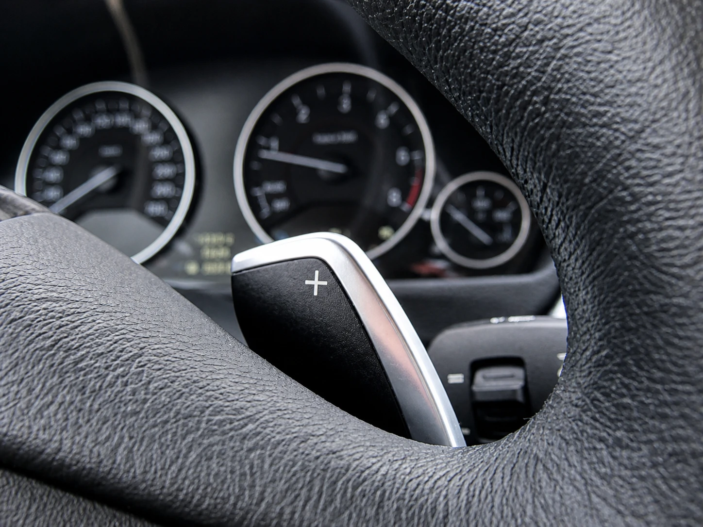 BMW 330 Modern line, снимка 7 - Автомобили и джипове - 54988940