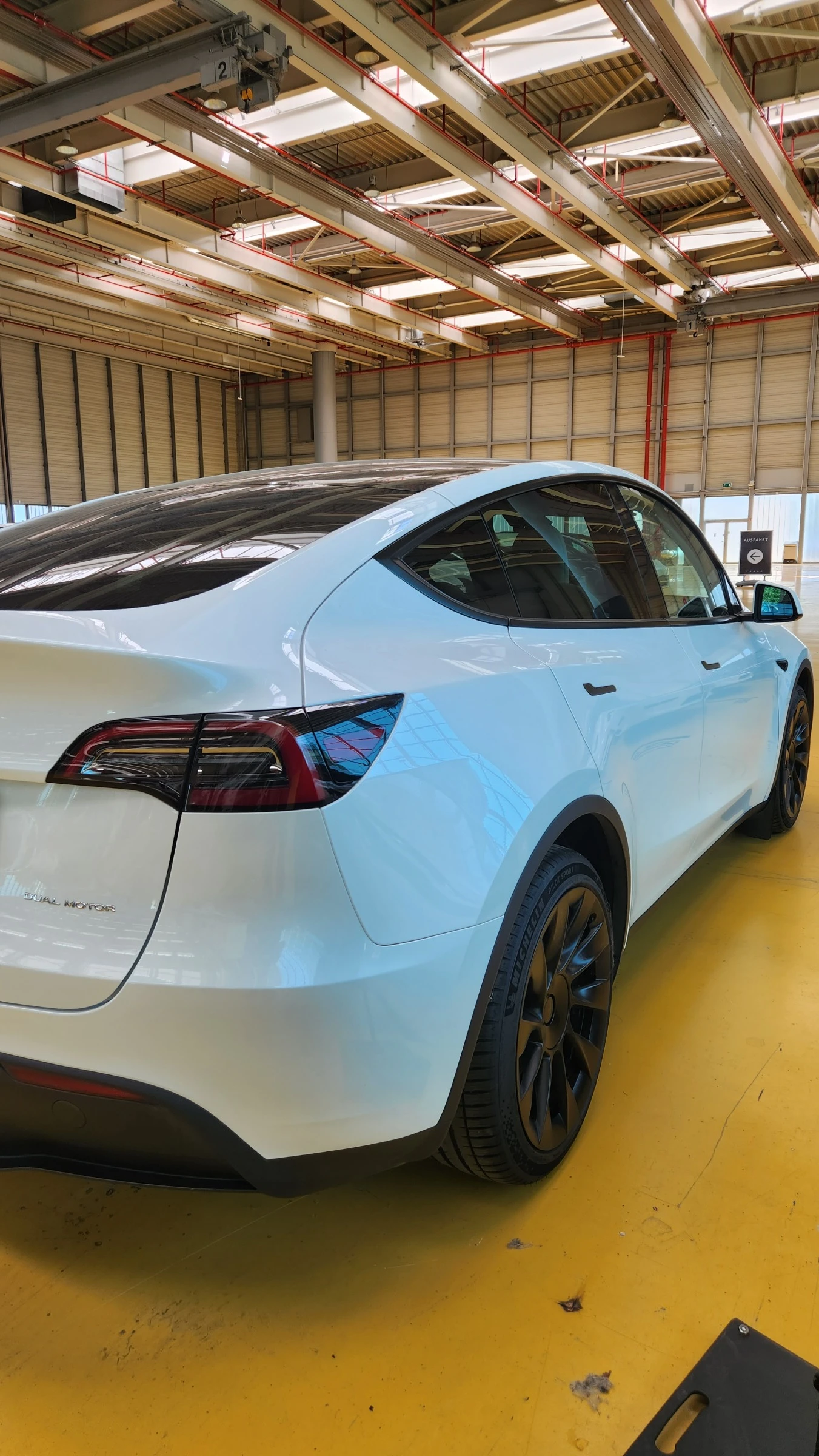 Tesla Model Y ПЪЛНА ГАРАНЦИЯ, снимка 7 - Автомобили и джипове - 55147381