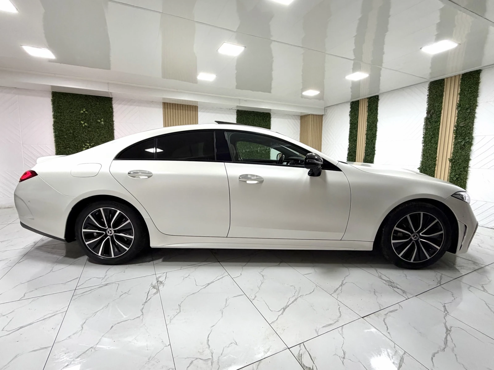 Mercedes-Benz CLS 400D, снимка 2 - Автомобили и джипове - 55359105