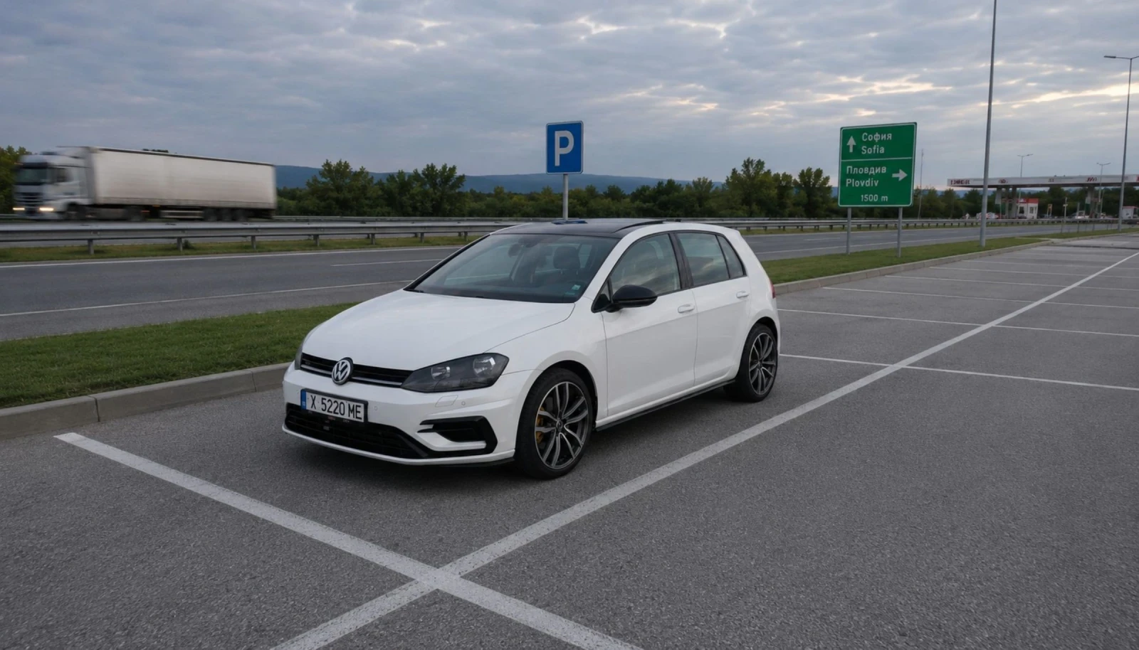 VW Golf, снимка 4 - Автомобили и джипове - 55410967