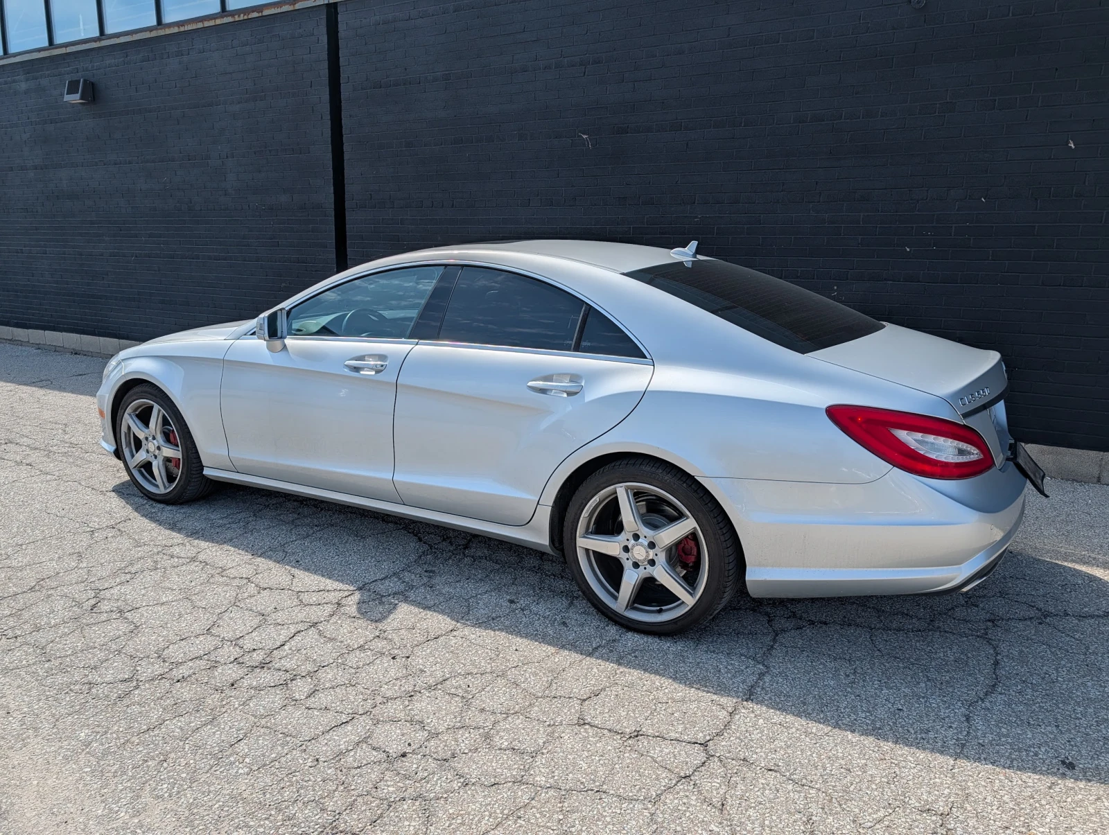 Mercedes-Benz CLS 550 AMG ЦЕНА ДО БЪЛГАРИЯ АВТОКРЕДИТ, снимка 6 - Автомобили и джипове - 55645208
