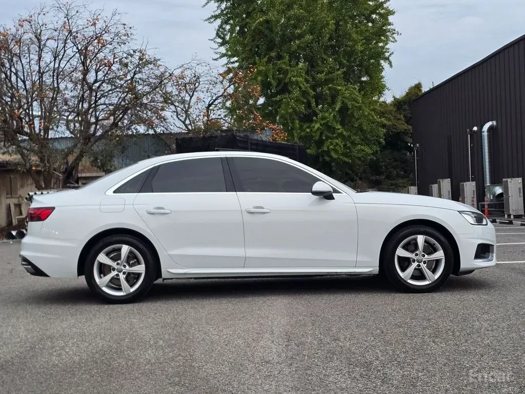 Audi A4 MATRIX* 45TFSI* ПОДГРЕВ* КАМЕРА* ПАНОРАМА* , снимка 3 - Автомобили и джипове - 56723978