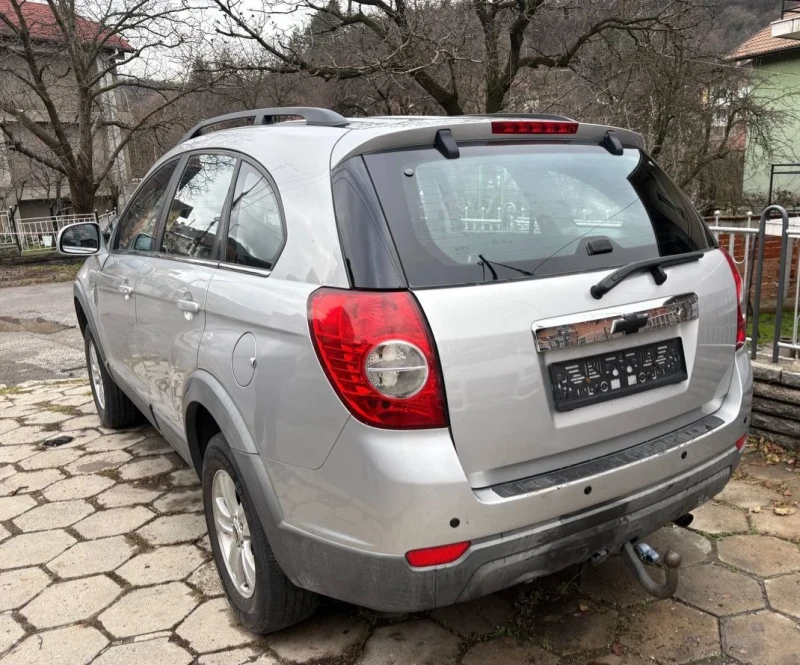 Chevrolet Captiva 2.4 136, снимка 5 - Автомобили и джипове - 48331276