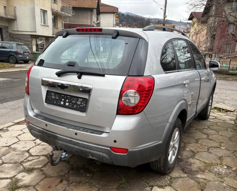 Chevrolet Captiva 2.4 136, снимка 4 - Автомобили и джипове - 48331276