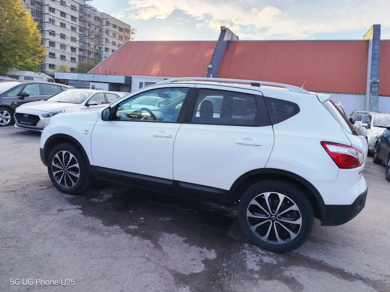 Nissan Qashqai 1.6i ACENTA PLUS, снимка 2 - Автомобили и джипове - 52494625