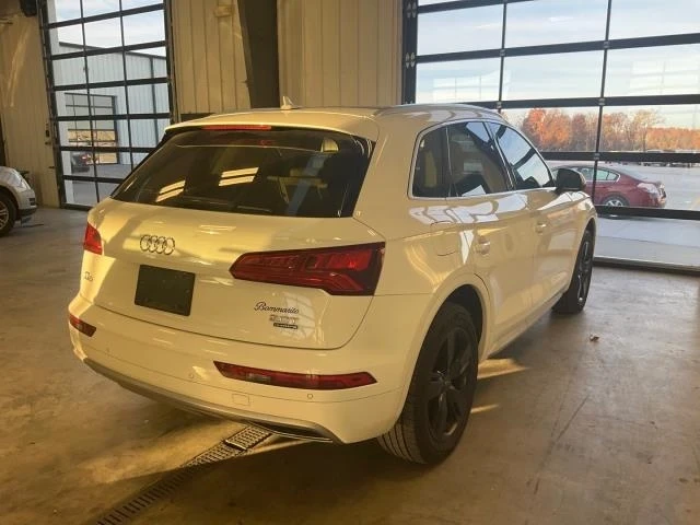 Audi Q5 Digital* Камера* Matrix* 8ZFПодгрев* keyless* Blin, снимка 3 - Автомобили и джипове - 48216884