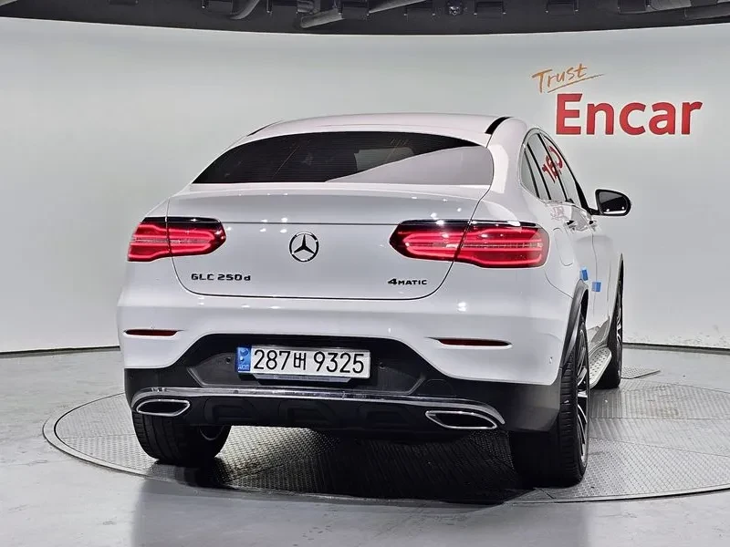 Mercedes-Benz GLC 250 D 4Matic Coupe, снимка 4 - Автомобили и джипове - 55750696