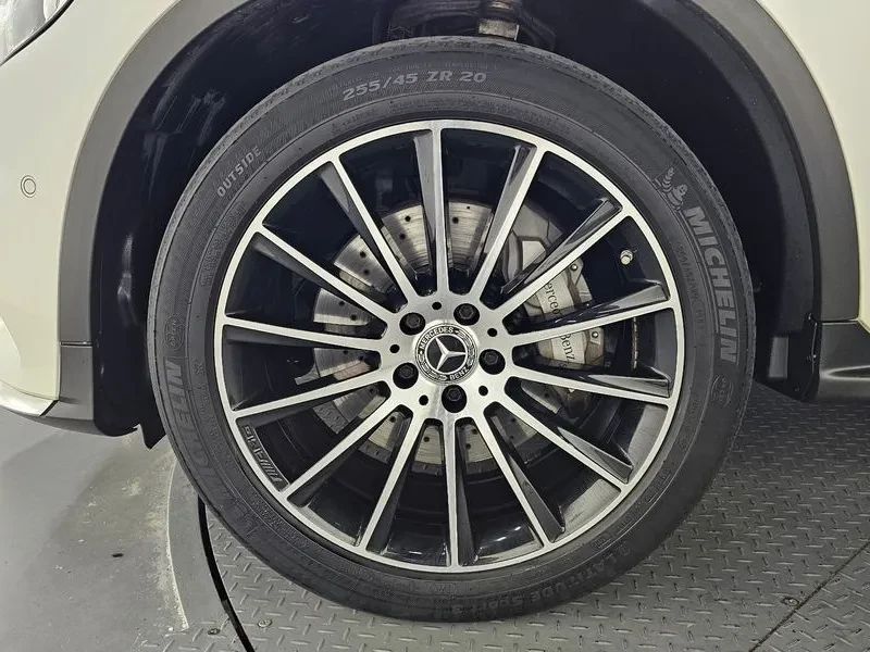 Mercedes-Benz GLC 250 D 4Matic Coupe, снимка 5 - Автомобили и джипове - 55750696