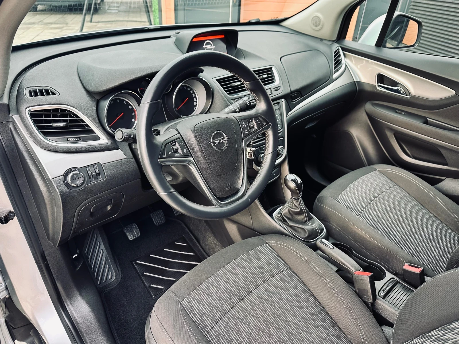 Opel Mokka 1.4 Turbo/133000км, снимка 10 - Автомобили и джипове - 54151666