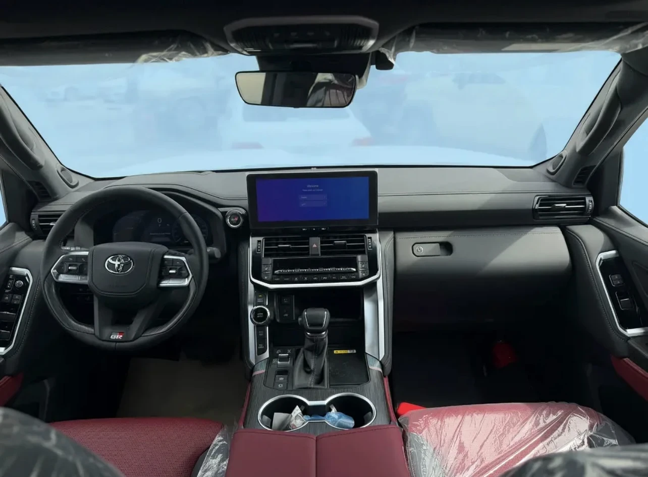 Toyota Land cruiser Land Cruiser 300GR Sport / 0km 3.3L V6 Twin Turbo  | Mobile.bg � ����������� 5