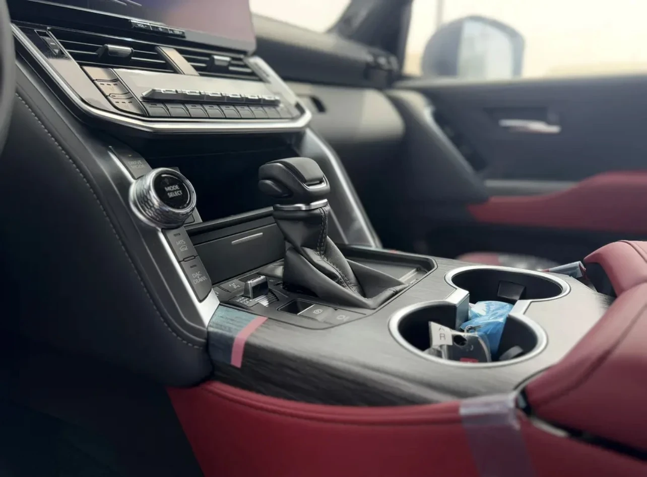 Toyota Land cruiser Land Cruiser 300GR Sport / 0km 3.3L V6 Twin Turbo  | Mobile.bg � ����������� 11