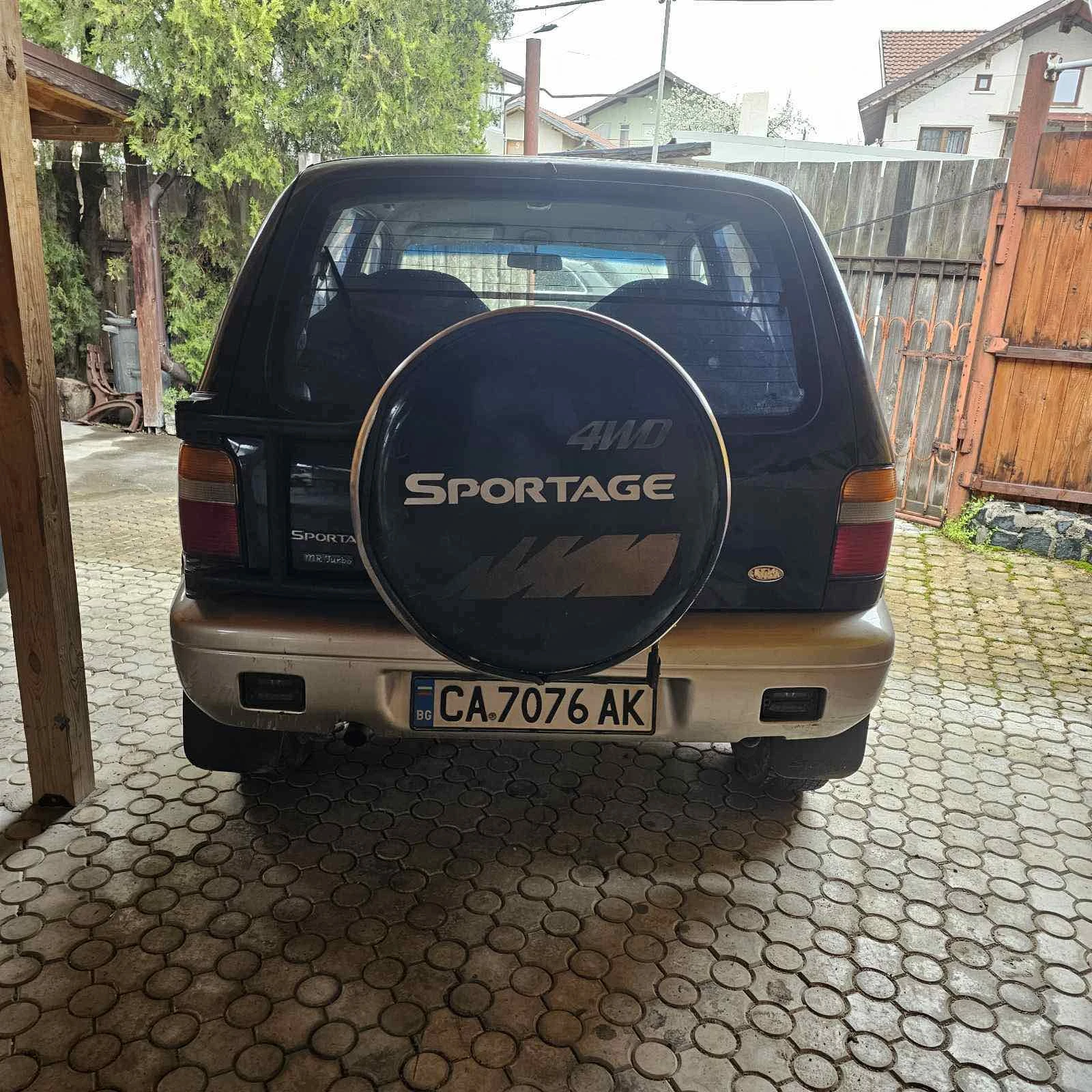 Kia Sportage, снимка 3 - Автомобили и джипове - 54267727