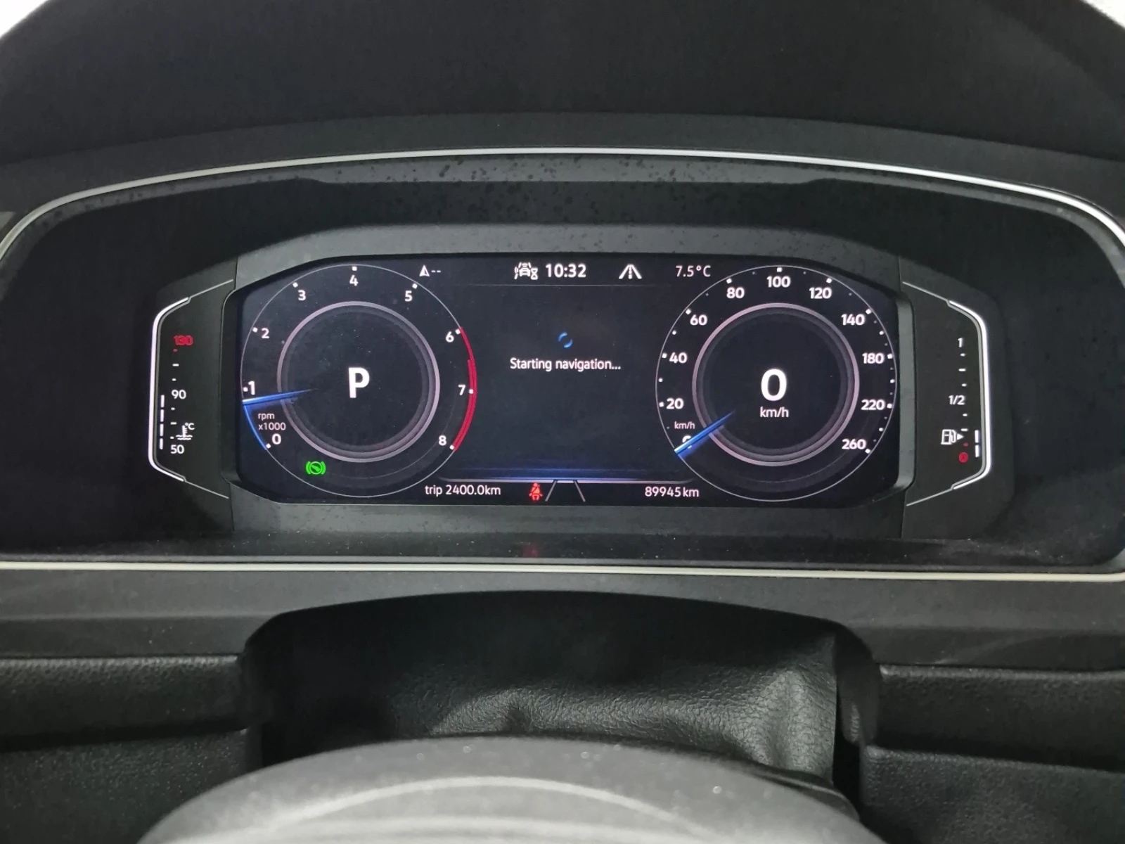 VW Tiguan SEL R-LINE * 4WD * CARFAX * , снимка 8 - Автомобили и джипове - 54661151