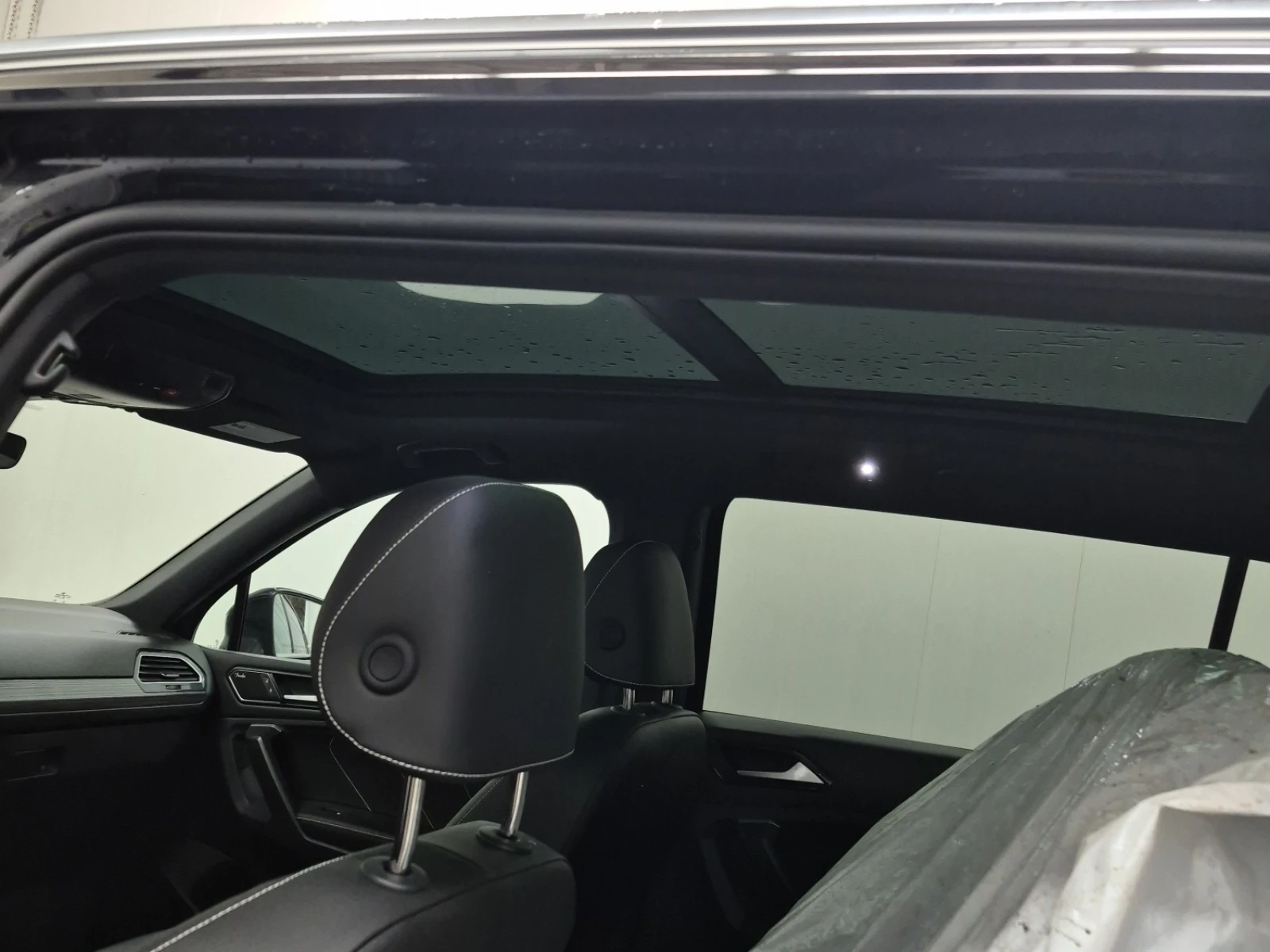 VW Tiguan SEL R-LINE * 4WD * CARFAX * , снимка 10 - Автомобили и джипове - 54661151