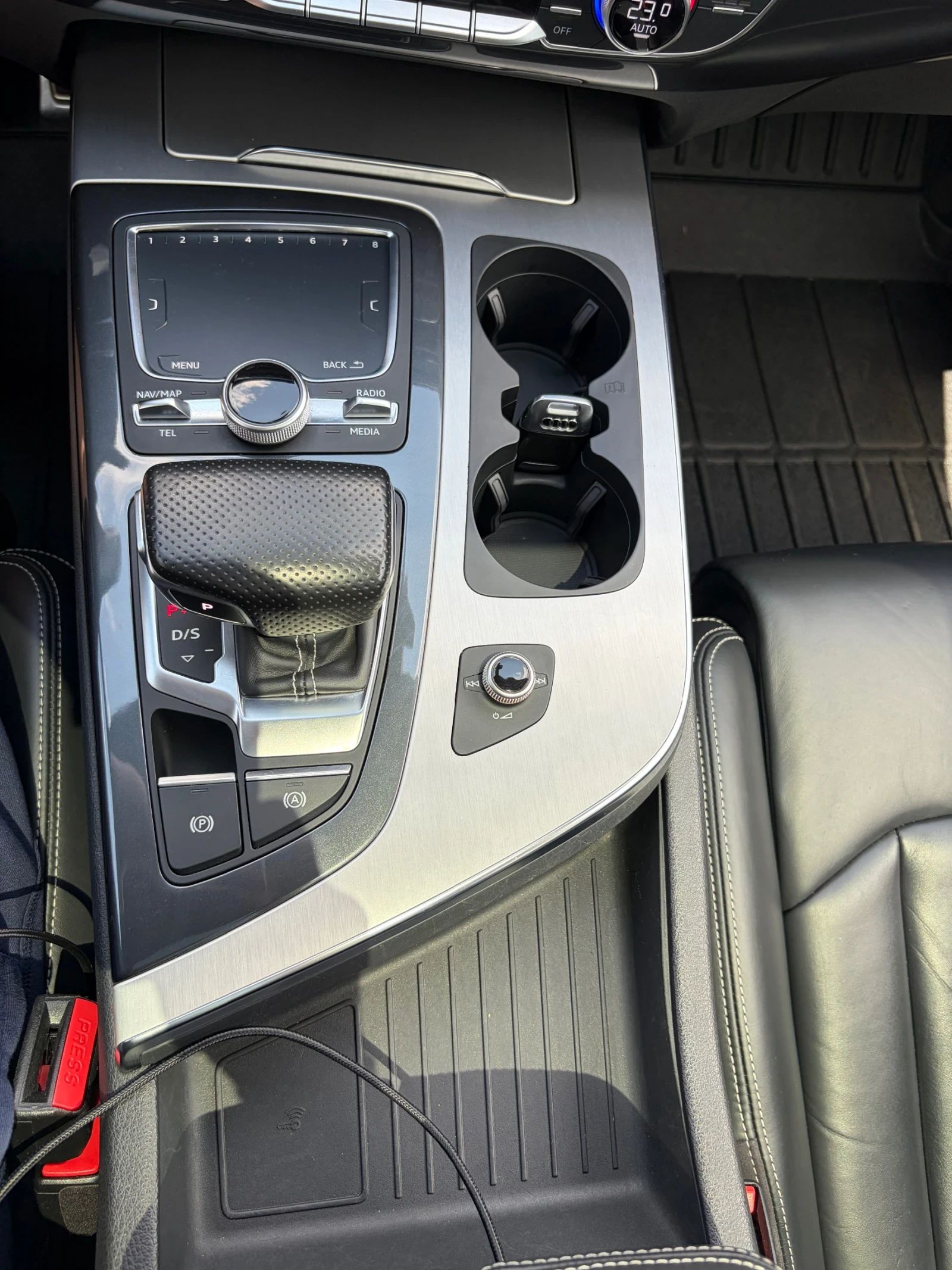 Audi Q7, снимка 8 - Автомобили и джипове - 55247065
