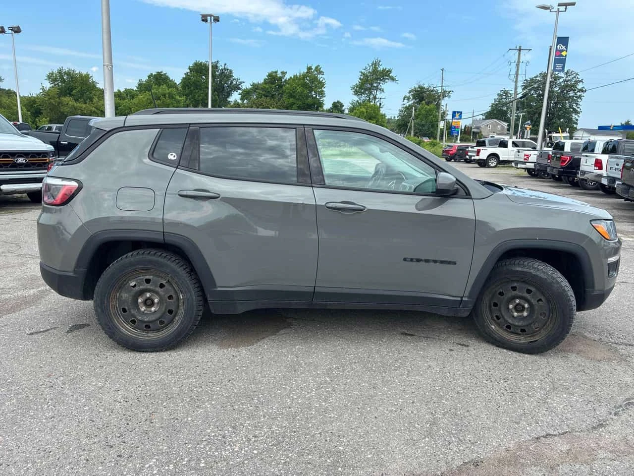 Jeep Compass * Upland Edition * CARFAX * ОПЦИЯ ЗА ФИНАНСИРАНЕ, снимка 3 - Автомобили и джипове - 55326951