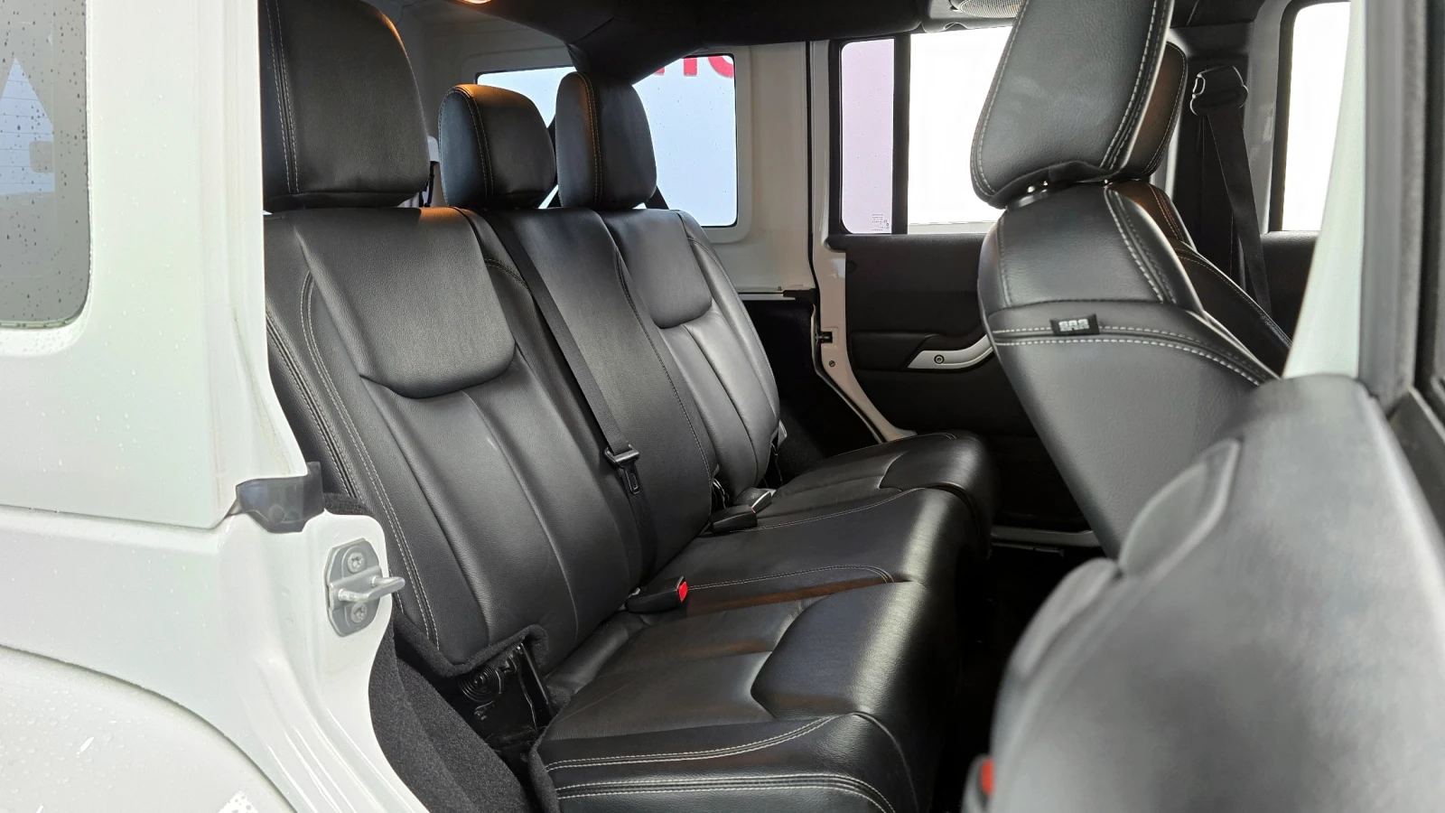 Jeep Wrangler 3.6* КРАЙНА ЦЕНА, снимка 12 - Автомобили и джипове - 55348541