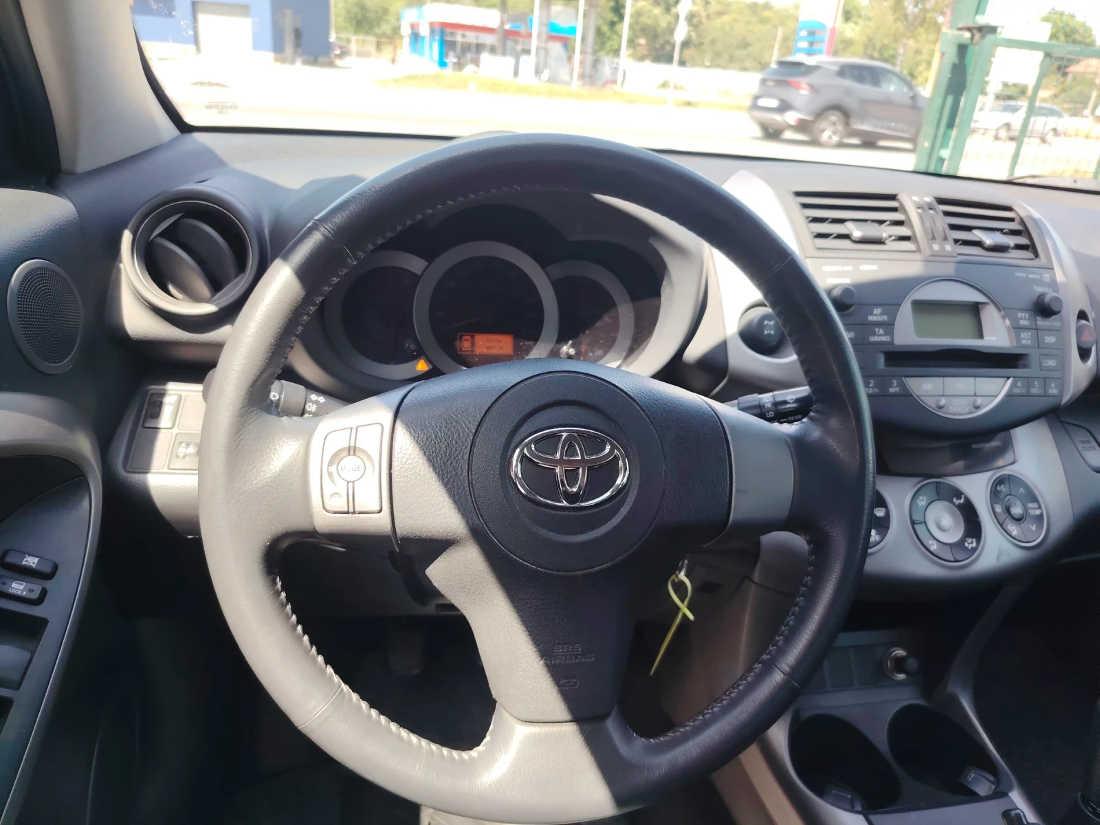 Toyota Rav4 2.0 Vvti 4x4, снимка 4 - Автомобили и джипове - 55425377