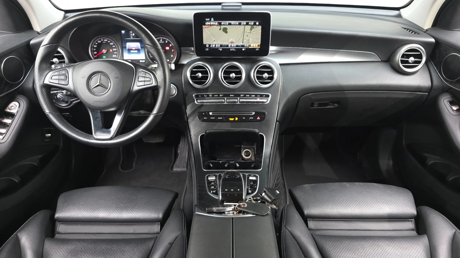 Mercedes-Benz GLC GLC300 4MATIC | Кожа | Memory | LED, снимка 6 - Автомобили и джипове - 55664125