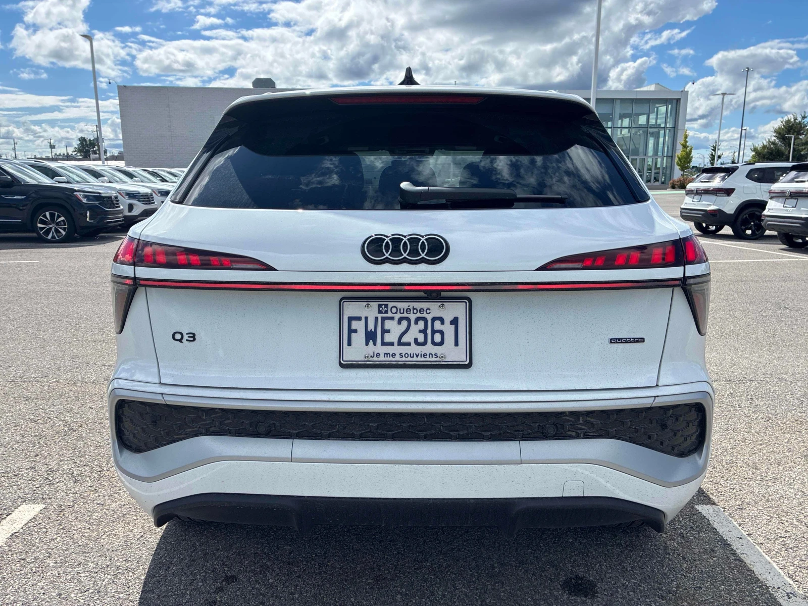 Audi Q3 Progressiv | CARFAX | АВТОКРЕДИТ БЕЗ ПЪРВОНАЧАЛНА, снимка 5 - Автомобили и джипове - 55958657