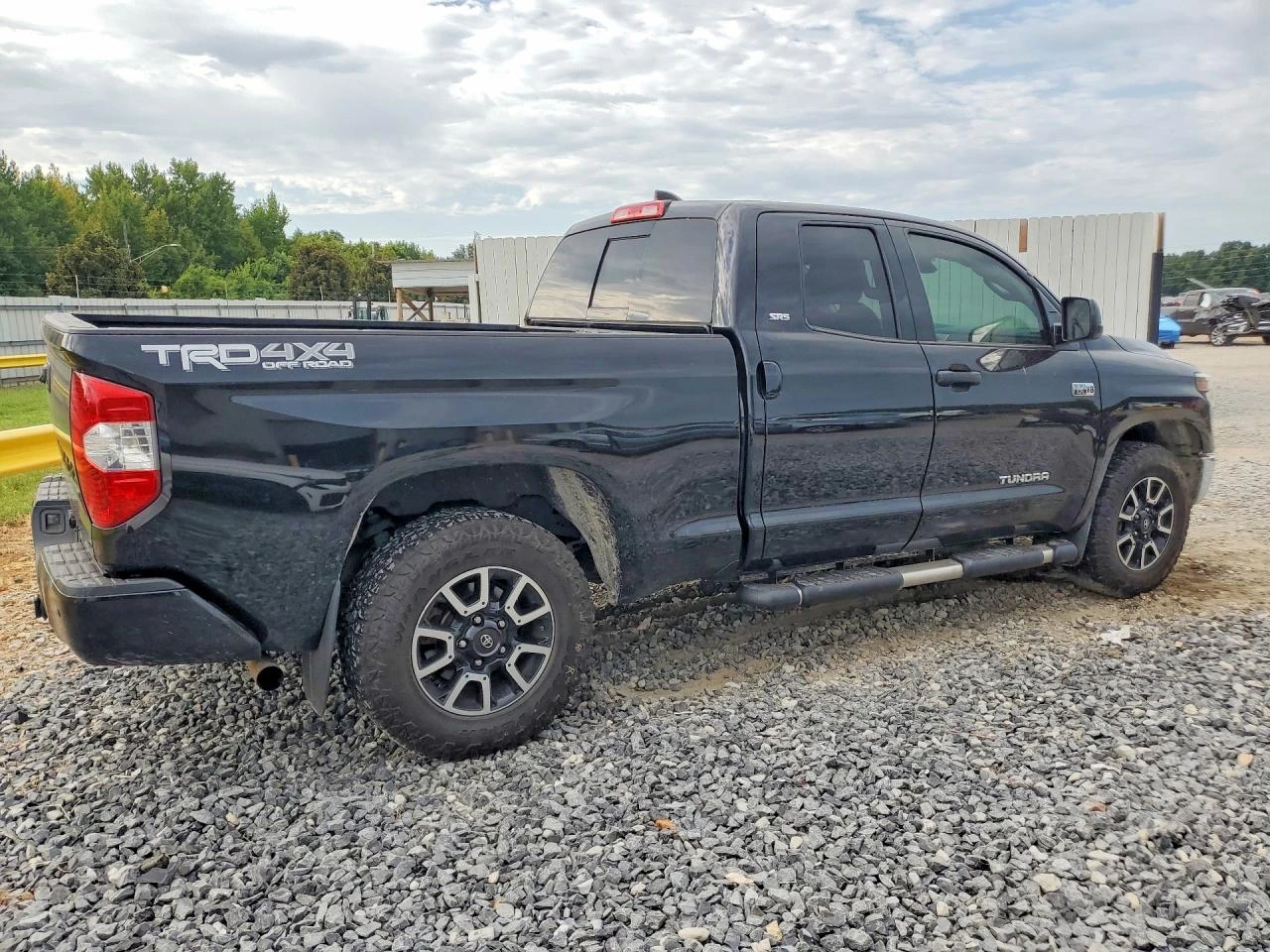 Toyota Tundra 5.7l Sr5, снимка 3 - Автомобили и джипове - 56042863