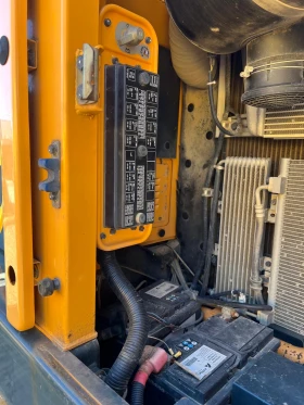 Багер Hyundai HX 235 LCR - 2 КОФИ ЛИЗИНГ, снимка 10