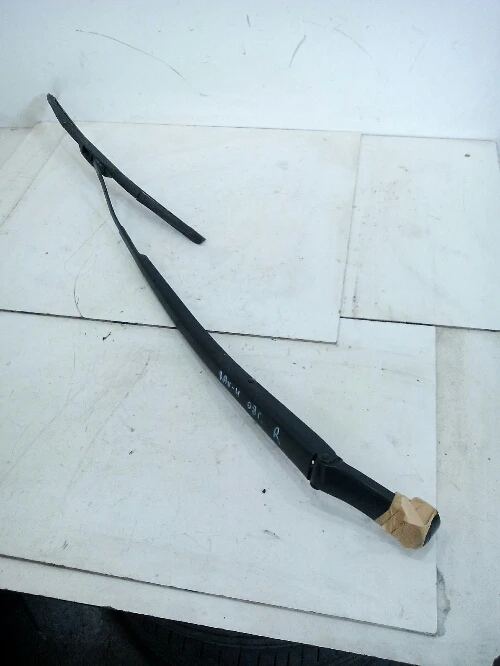 Рамо чистачка дясно Тойота Рав4