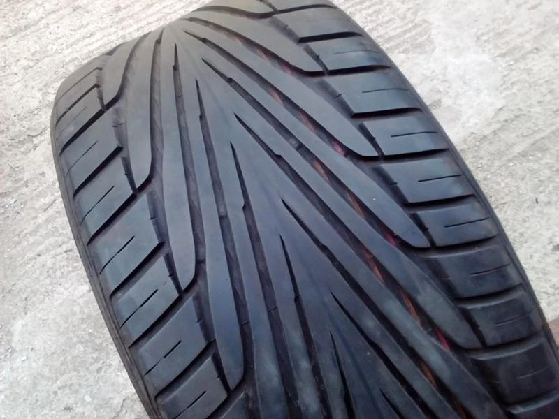 Гуми Летни 225/40R18, снимка 3 - Гуми и джанти - 18699891