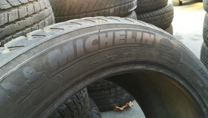 Гуми Зимни 275/45R21, снимка 6 - Гуми и джанти - 26747462