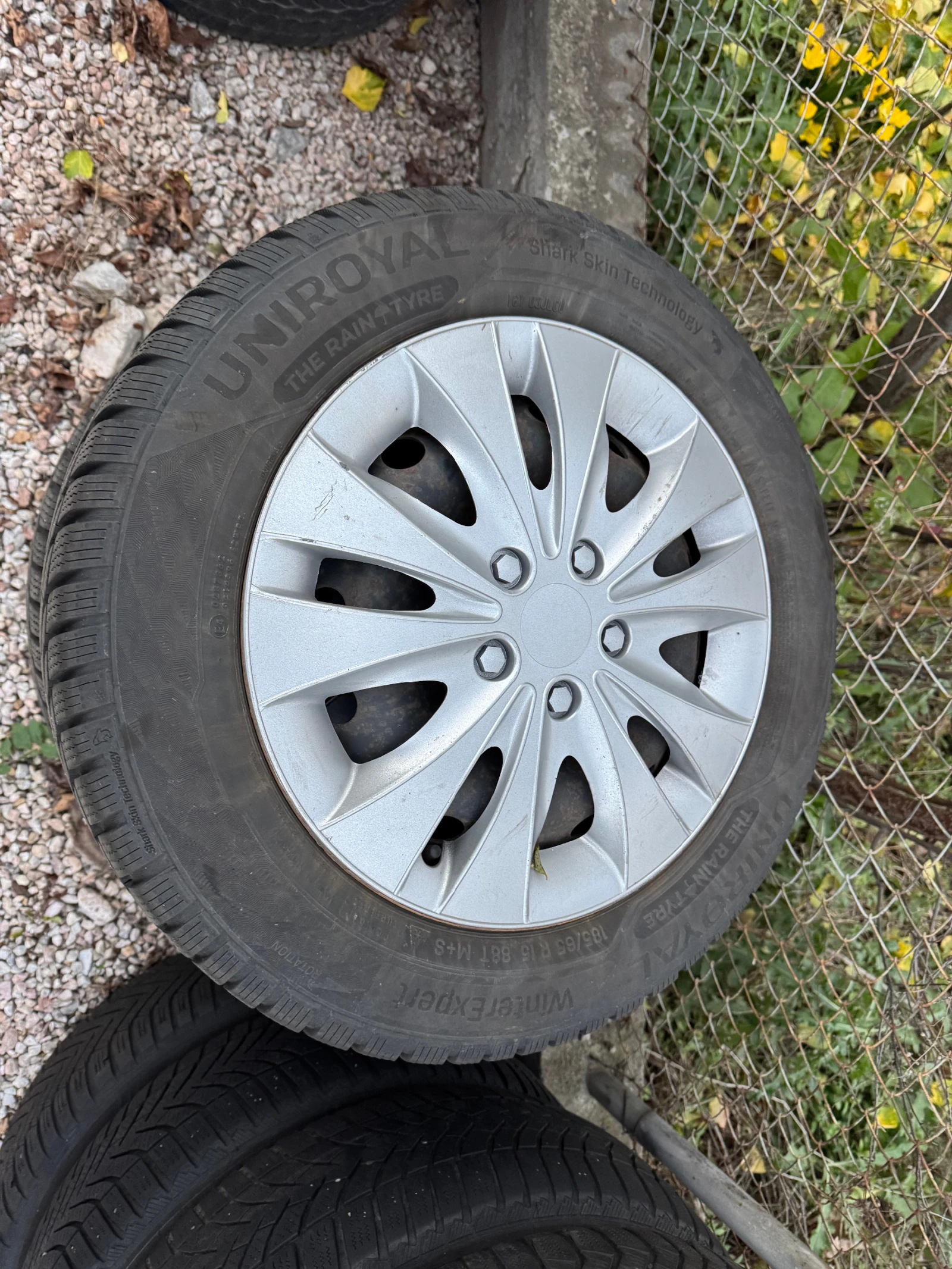    185/65R15  Fiat Punto | Mobile.bg   3