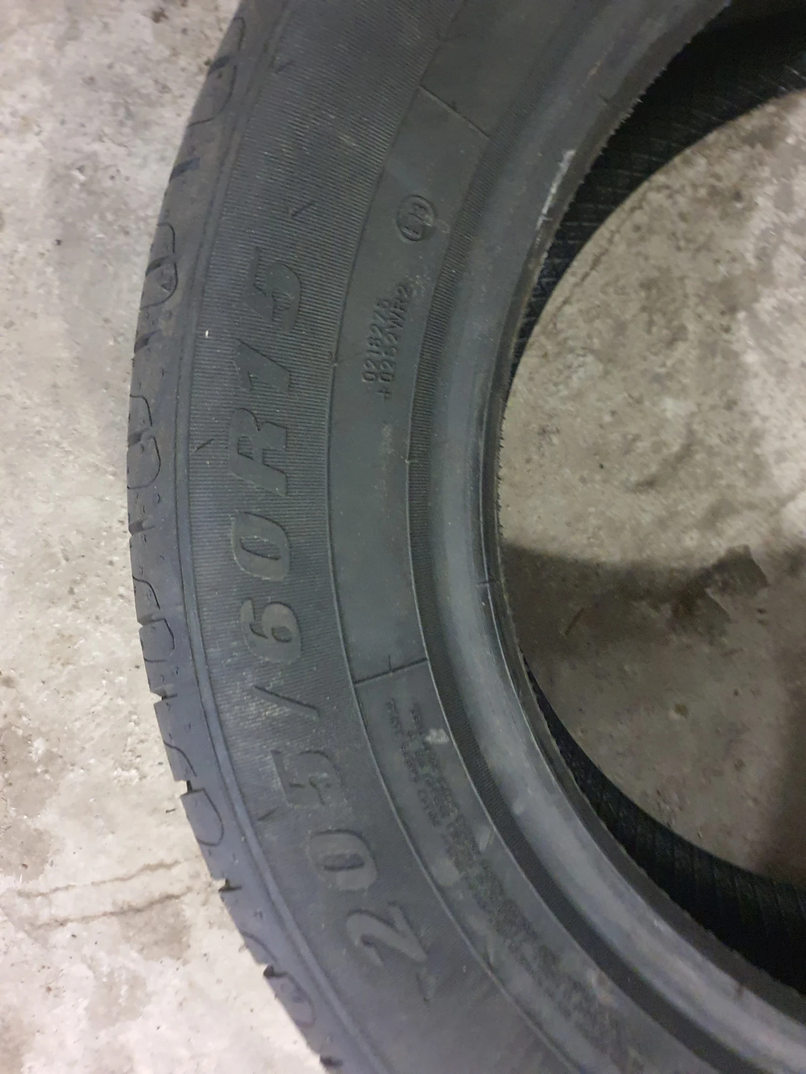 Гуми Летни 205/60R15, снимка 10 - Гуми и джанти - 55506928