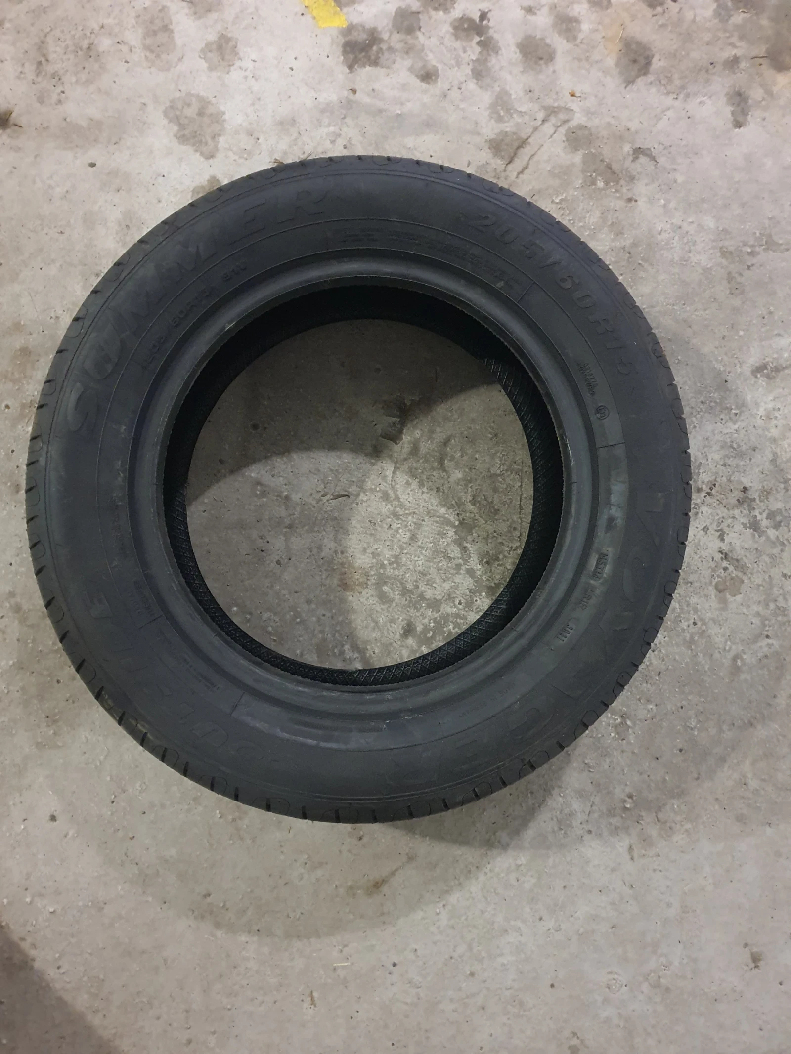 Гуми Летни 205/60R15, снимка 5 - Гуми и джанти - 55506928