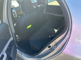 Toyota Yaris, снимка 13