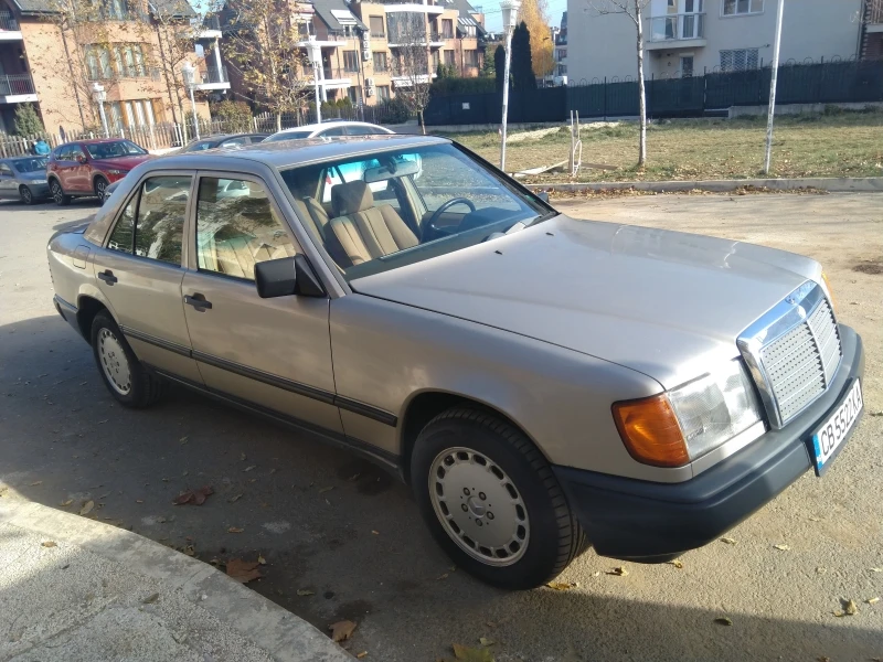 Mercedes-Benz 124 300E 4MATIC, снимка 2 - Автомобили и джипове - 47742239