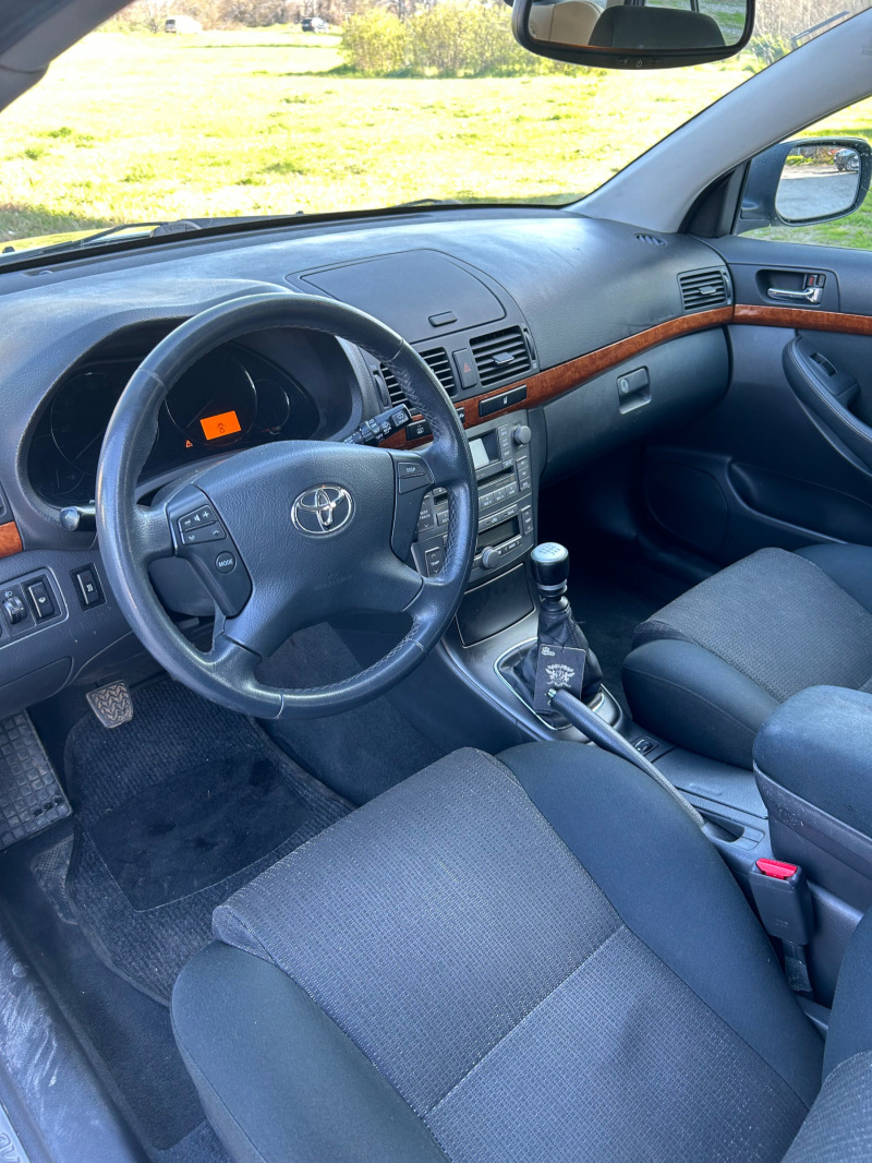 Toyota Avensis 2.0 d4d, снимка 12 - Автомобили и джипове - 46409317