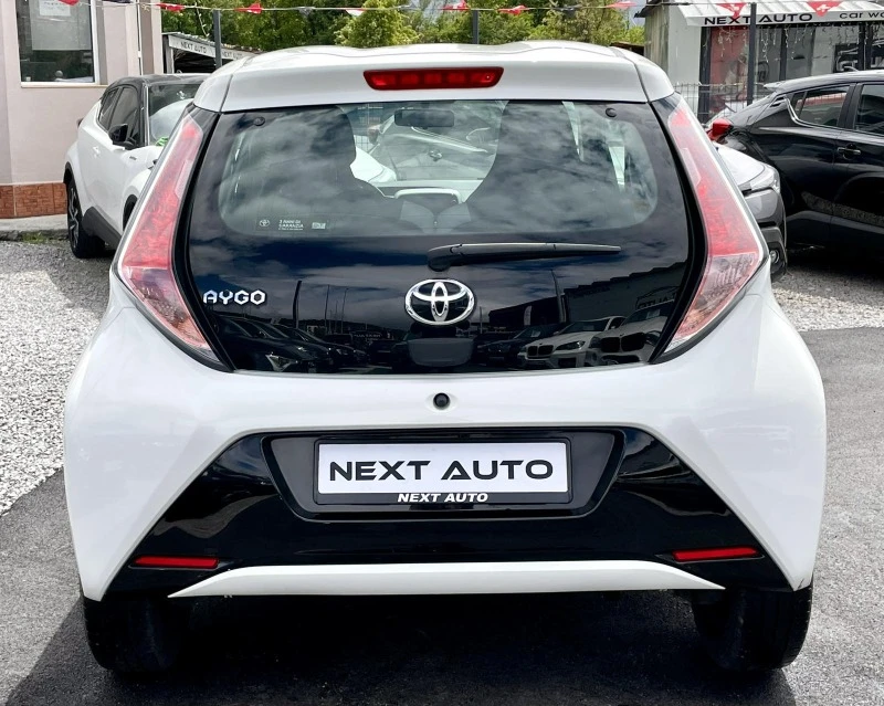 Toyota Aygo 1.0i 69HP , снимка 6 - Автомобили и джипове - 45671345