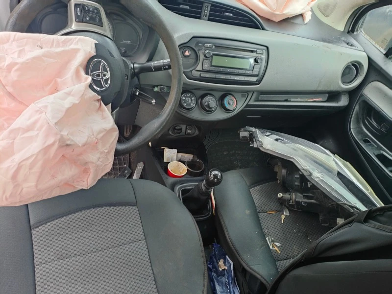 Toyota Yaris 1.4d4d 1NDJ, снимка 10 - Автомобили и джипове - 45827567