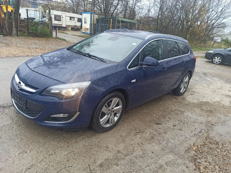 Opel Astra 1.7CDTI, снимка 1 - Автомобили и джипове - 48180258