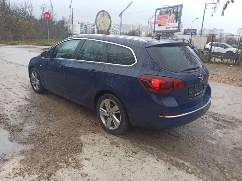 Opel Astra 1.7CDTI, снимка 4 - Автомобили и джипове - 48180258