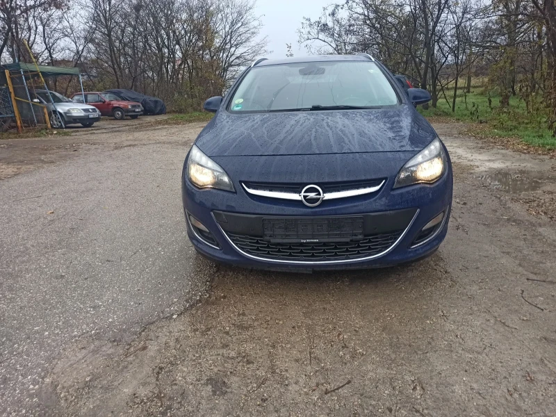 Opel Astra 1.7CDTI, снимка 2 - Автомобили и джипове - 48180258