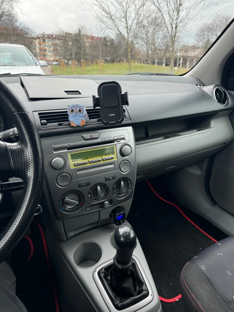 Mazda 2, снимка 13 - Автомобили и джипове - 48423058