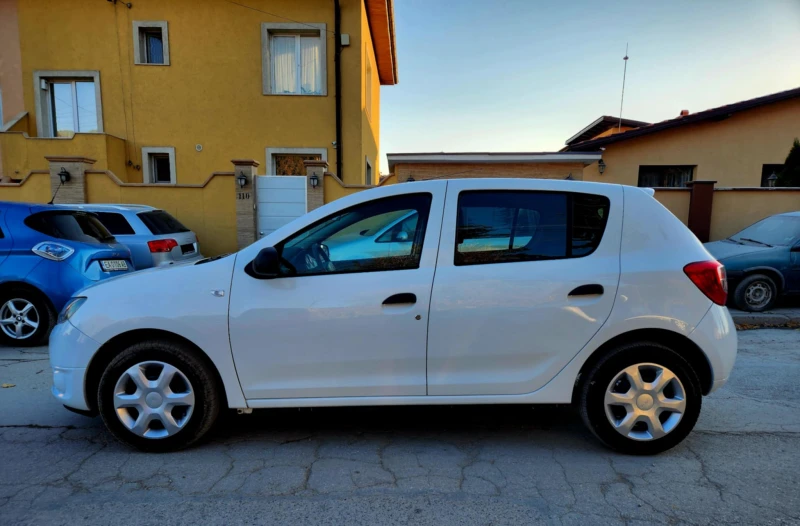 Dacia Sandero 1.5DCI NAVI, снимка 8 - Автомобили и джипове - 48716859