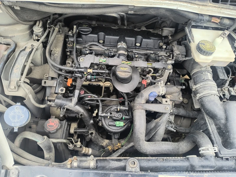 Citroen Xsara picasso 1.9 diesel цяла за части , снимка 3 - Автомобили и джипове - 52554775