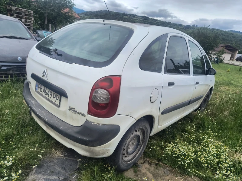 Citroen Xsara picasso 1.9 diesel цяла за части , снимка 4 - Автомобили и джипове - 52554775