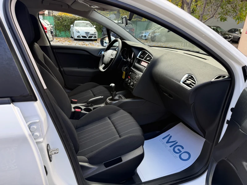 Citroen C4 1.2i EURO6b - ОТЛИЧНО СЪСТОЯНИЕ!, снимка 13 - Автомобили и джипове - 52166120