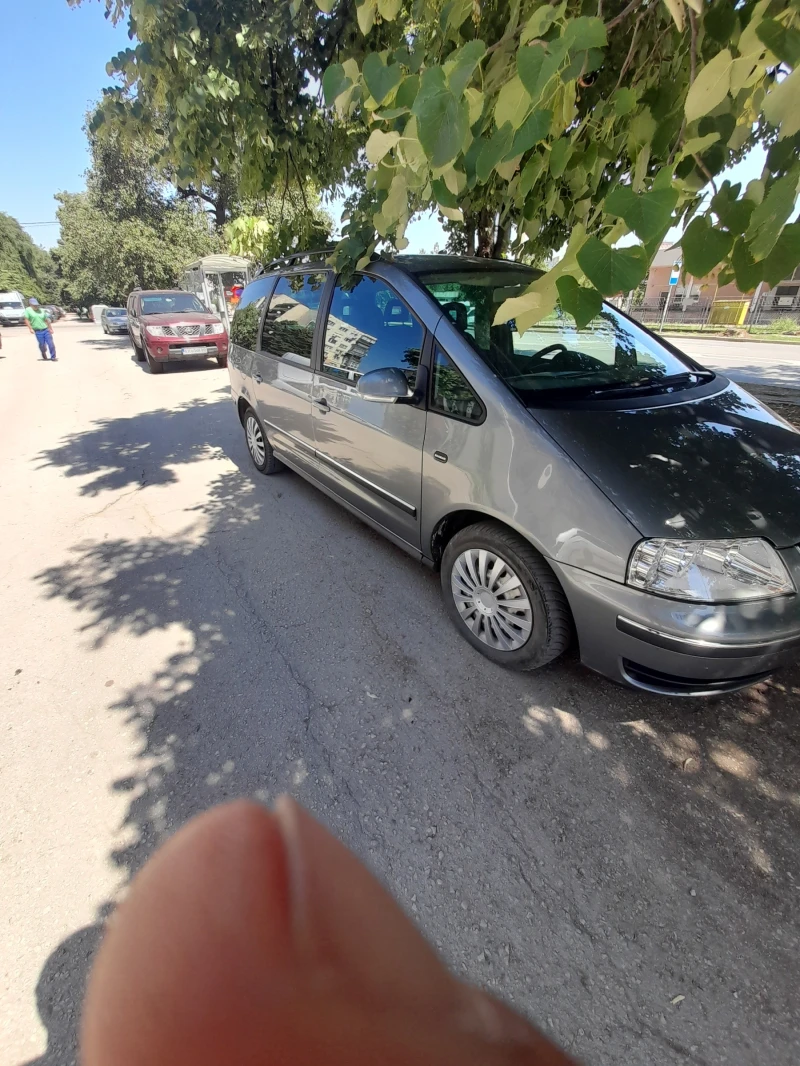 VW Sharan 1.9, снимка 2 - Автомобили и джипове - 52582353