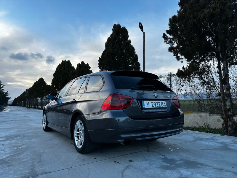 BMW 320 АВТОМАТ/ПАРКТОРНИК/ТЕМПОМАТ, снимка 10 - Автомобили и джипове - 53026621