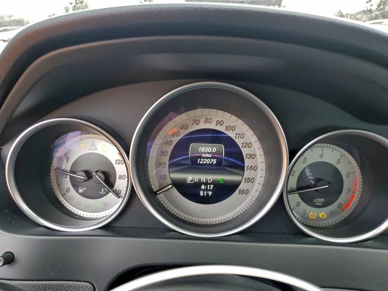 Mercedes-Benz C 300 КОжа* Подгрев* Кейлес* Blind Spot* , снимка 9 - Автомобили и джипове - 53577215